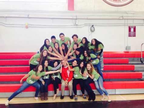 Jessica Wang and her Blood Drive Committee pose for a "family picture".