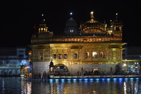 A picture of the golden temple located in Amritsar, Punjab, India