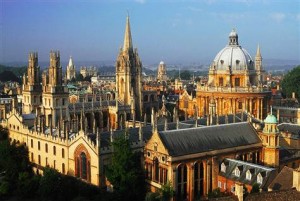 Oxford University in England is a internationally recognized university that is considered one of the most beautiful colleges in the world. 