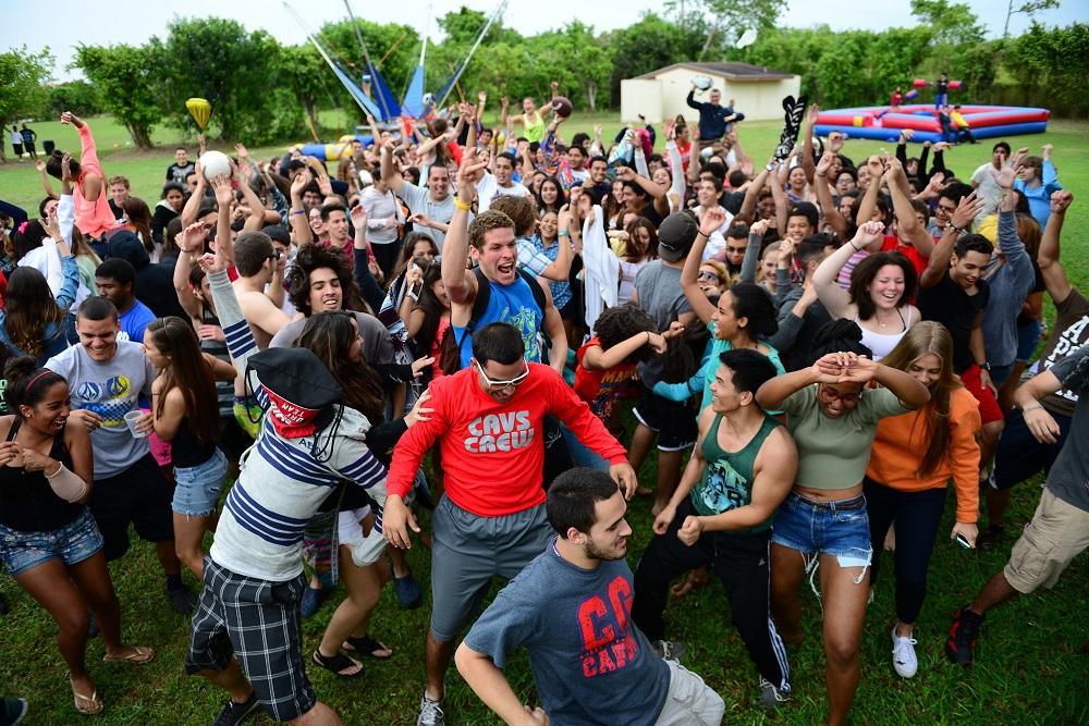 No pierdas la oportunidad de divertirte con tus compañeros de clases en el Senior Picnic.