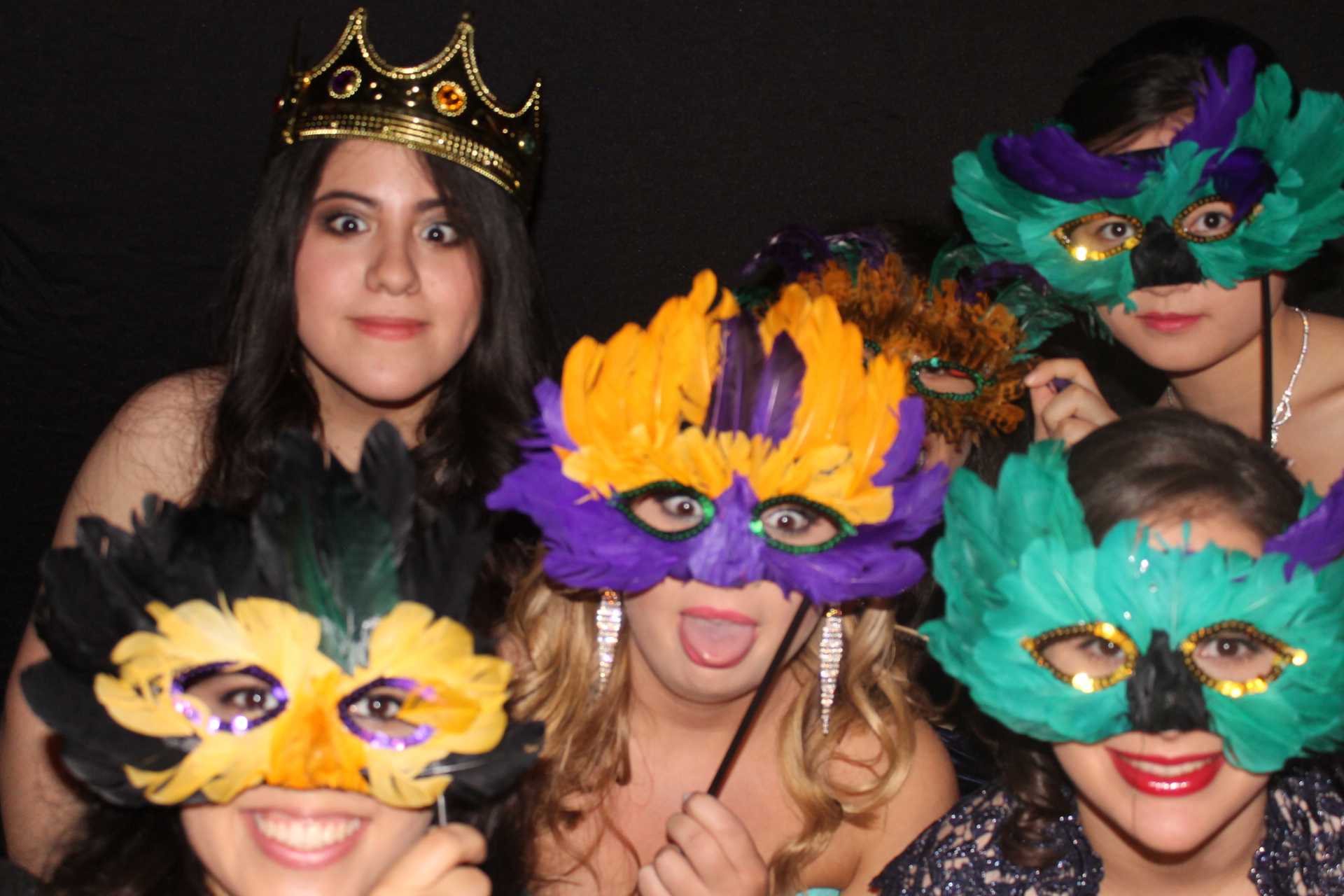 [Gallery] Prom: An Unforgettable Night - Photo Booth