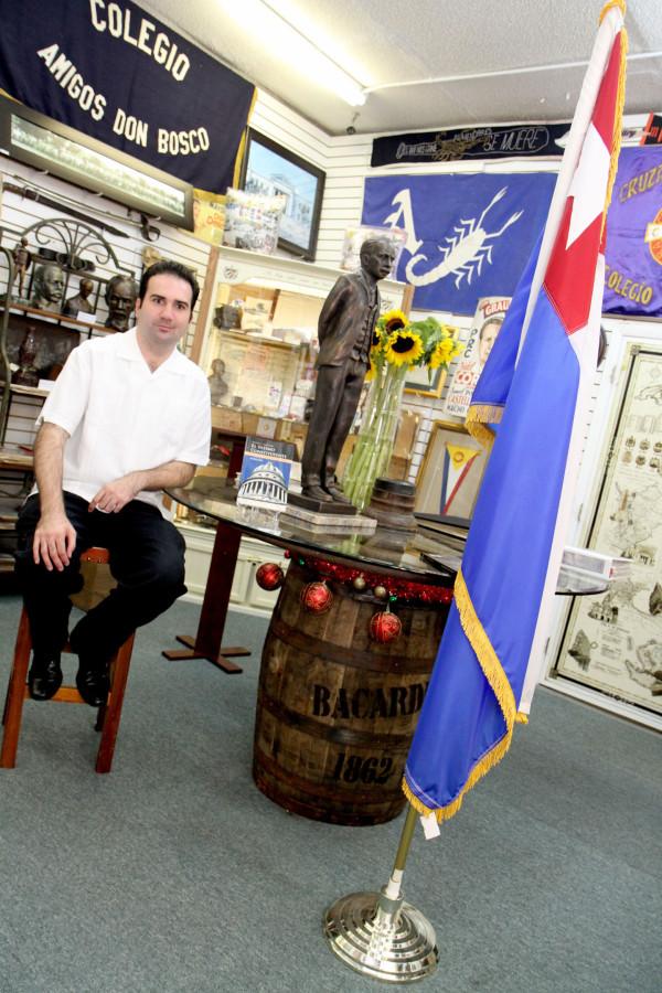 Daniel Pedreira at one of his book signings. 