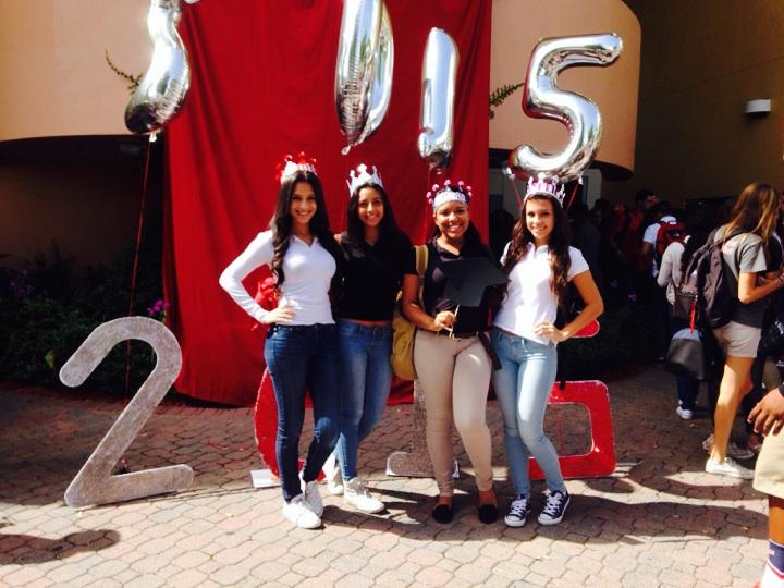 Seniors posed around the decorated outer hallways with their crowns held high. 