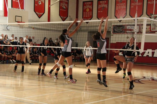 Girls+Varsity+Volleyball+Photos