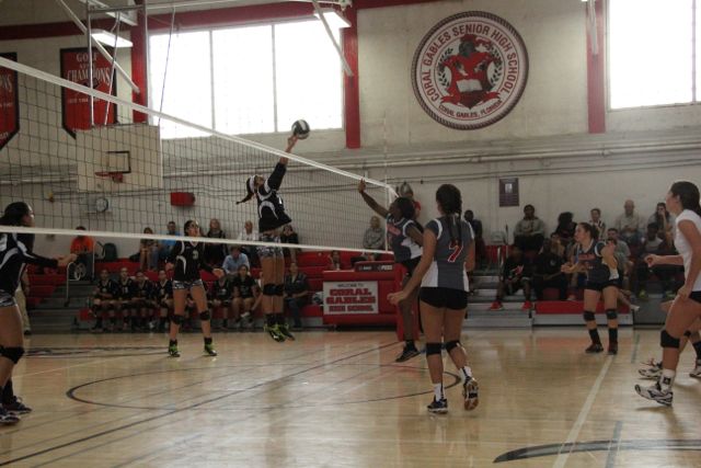 Girls+Varsity+Volleyball+Photos