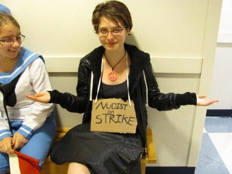 Nudist on Strike: This easy costume is sure to get some laughs.