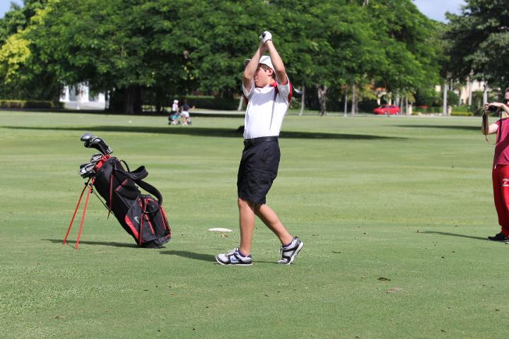 Putting in the Work: Golf Photos
