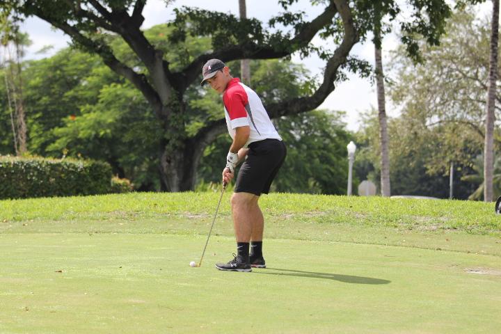 Putting in the Work: Golf Photos