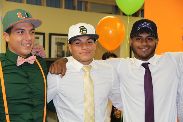 Senior Baseball Players Sign with Colleges