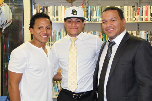 Senior+Baseball+Players+Sign+with+Colleges