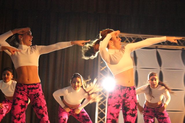 Senior Pep Rally: Glow Before You Go