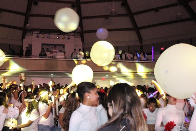 Senior Pep Rally: Glow Before You Go