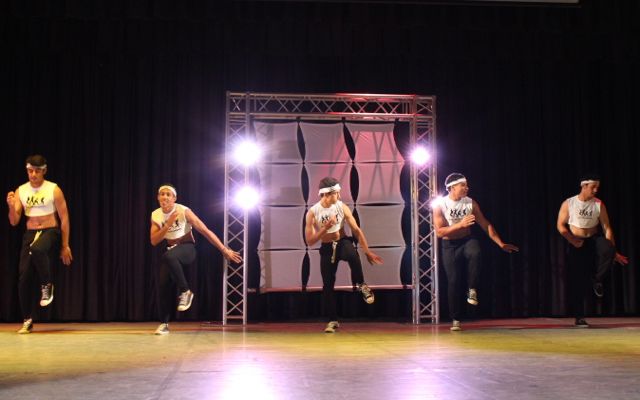 Senior Pep Rally: Glow Before You Go