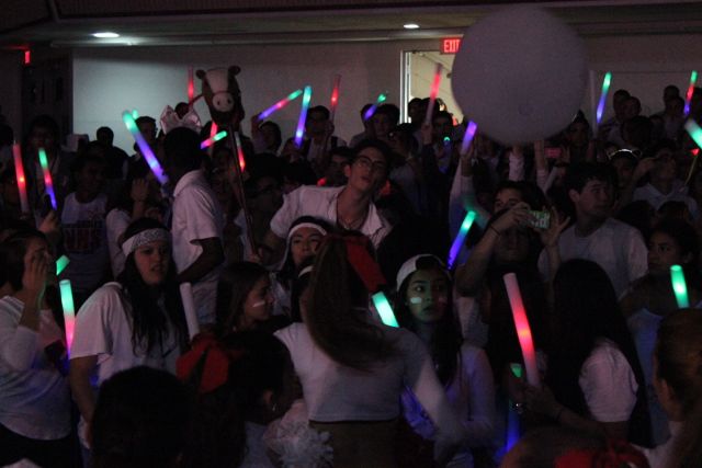 Senior Pep Rally: Glow Before You Go