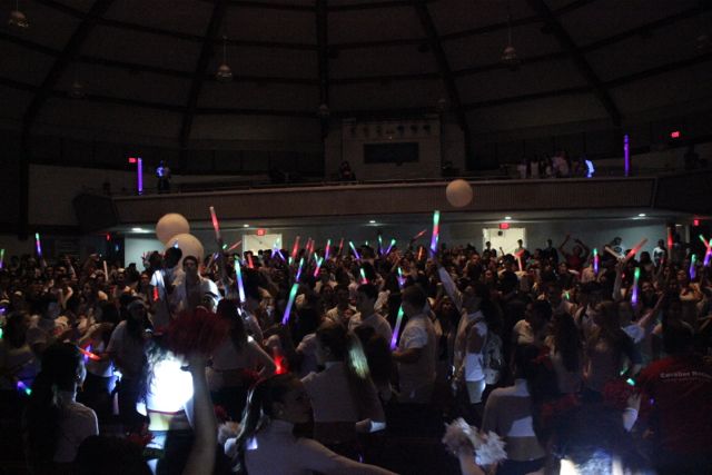 Senior Pep Rally: Glow Before You Go