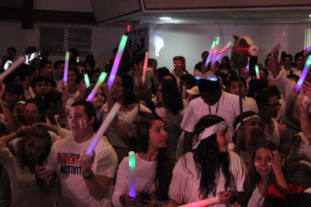 Senior Pep Rally: Glow Before You Go