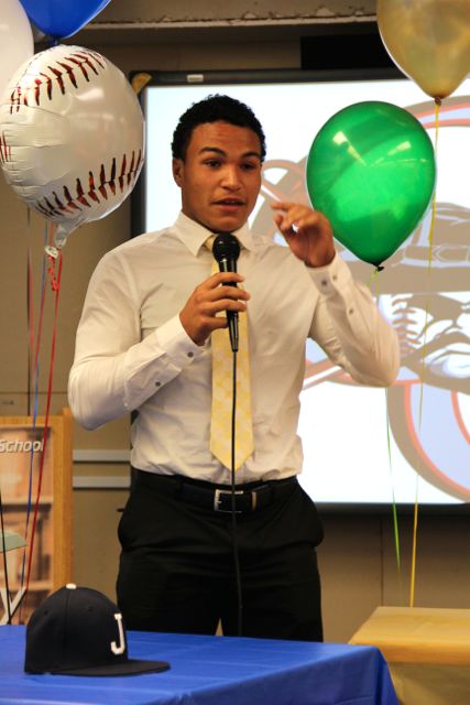 Senior+Baseball+Players+Sign+with+Colleges