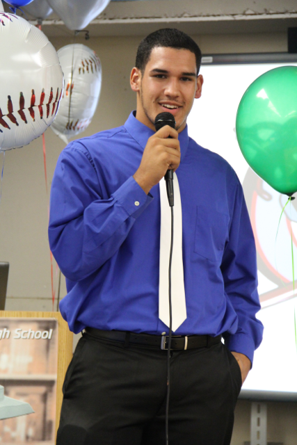 Senior Baseball Players Sign with Colleges