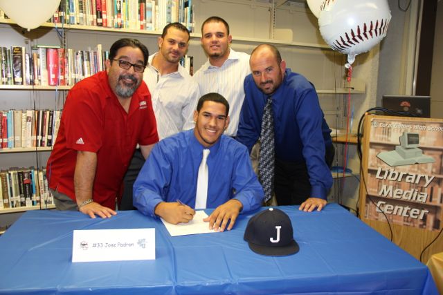 Senior Baseball Players Sign with Colleges
