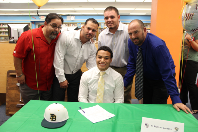 Senior+Baseball+Players+Sign+with+Colleges