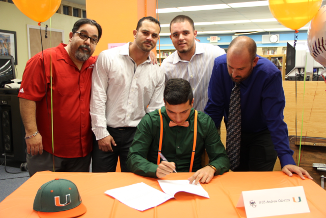 Senior+Baseball+Players+Sign+with+Colleges