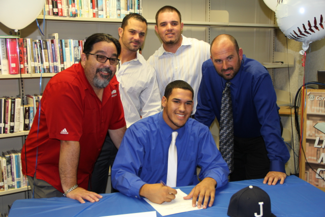 Senior+Baseball+Players+Sign+with+Colleges