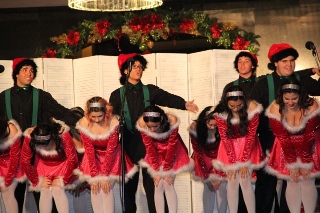 Chorus Caroling Competition