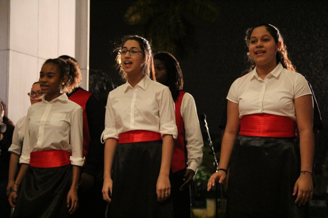Chorus Caroling Competition