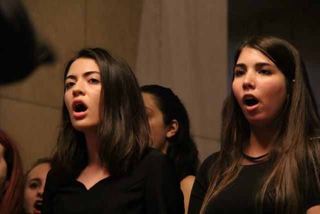 Chorus Caroling Competition