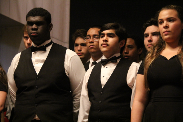 Chorus Caroling Competition