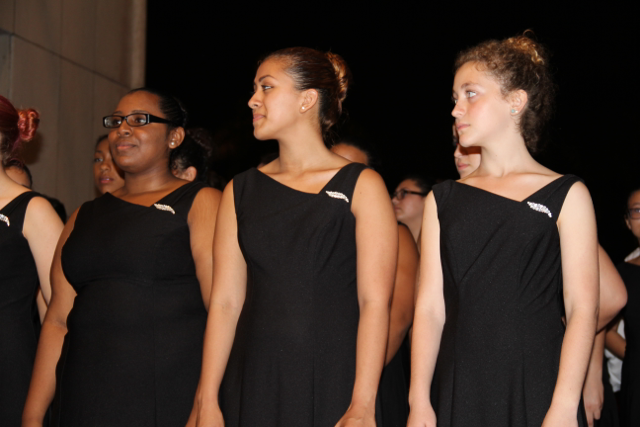 Chorus Caroling Competition
