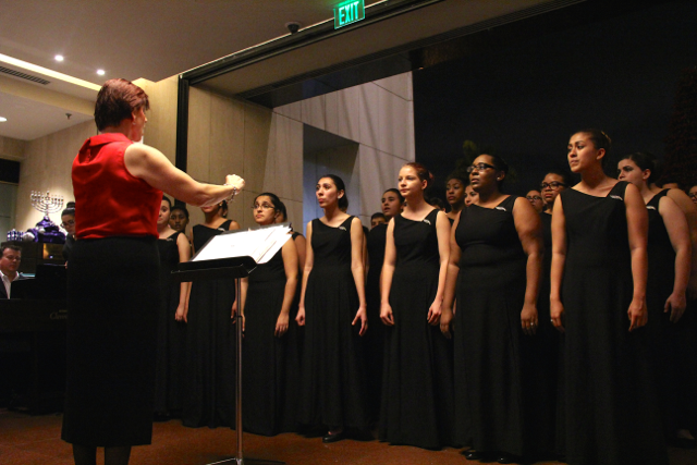 Chorus Caroling Competition
