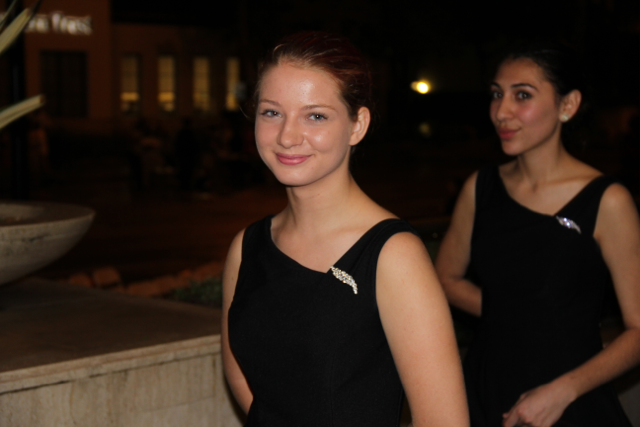 Chorus Caroling Competition