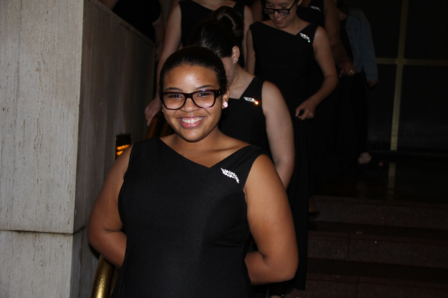 Chorus Caroling Competition
