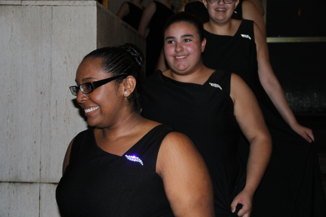 Chorus Caroling Competition