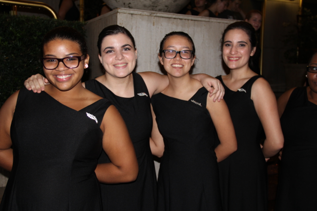 Chorus Caroling Competition