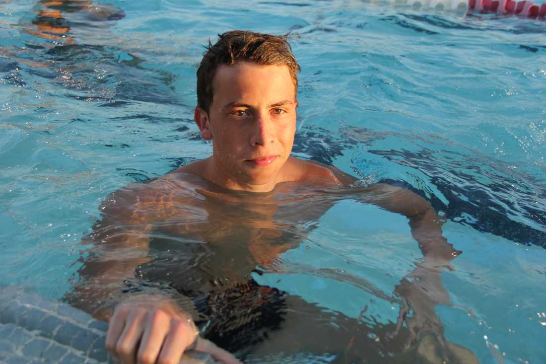 Water Polo: Gables Makes a Splash