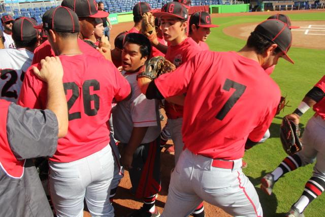 Gables+vs.+Braddock+Baseball+Game