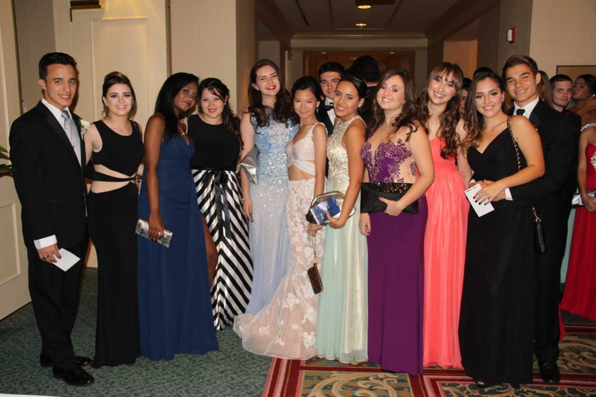 Class of 2015 Enjoys Their 'Night to Remember'