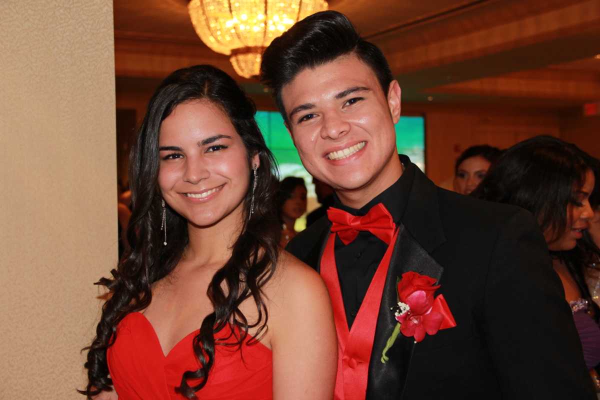 Class of 2015 Enjoys Their 'Night to Remember'