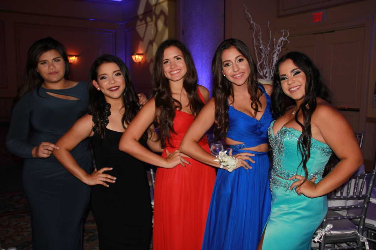 Class of 2015 Enjoys Their 'Night to Remember'