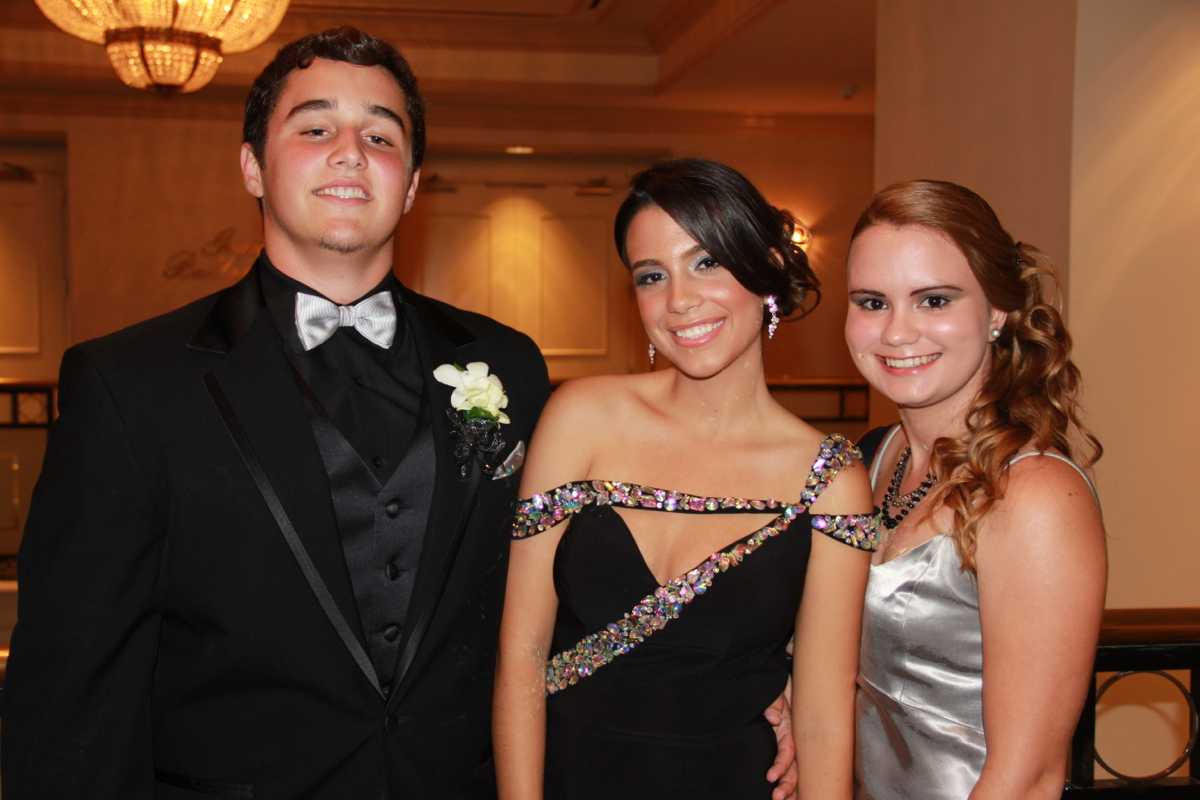 Class of 2015 Enjoys Their 'Night to Remember'