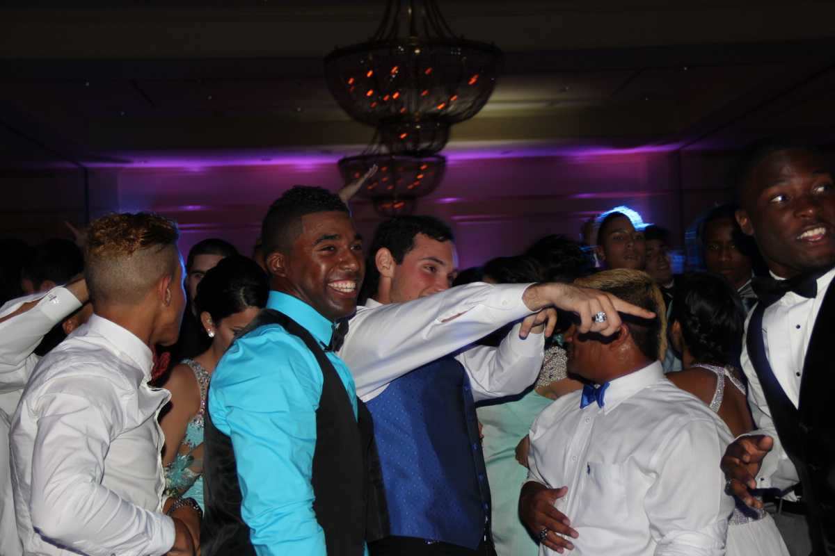 Class of 2015 Enjoys Their 'Night to Remember'