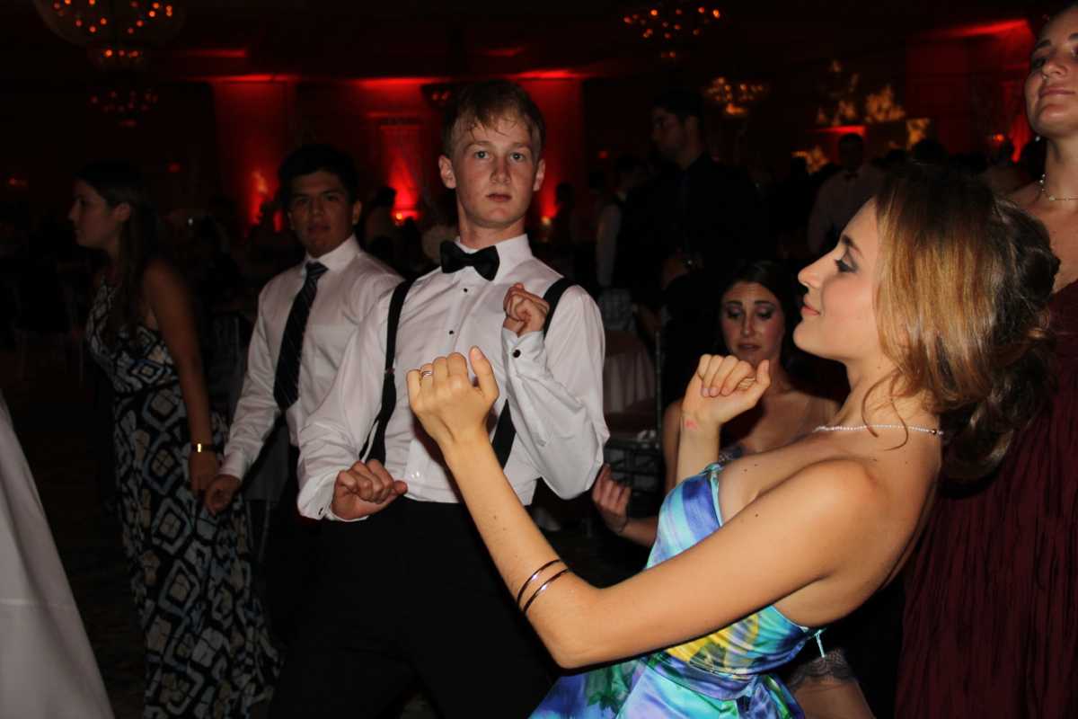 Class of 2015 Enjoys Their 'Night to Remember'