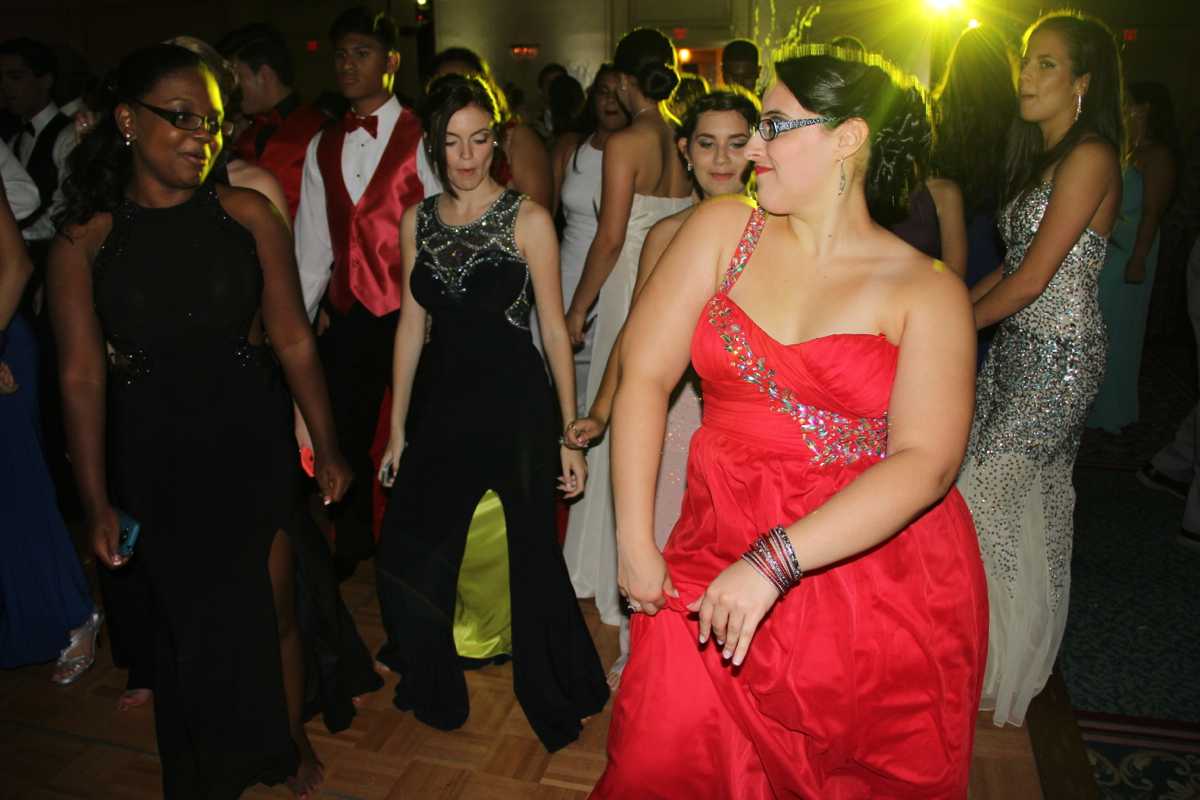 Class of 2015 Enjoys Their 'Night to Remember'