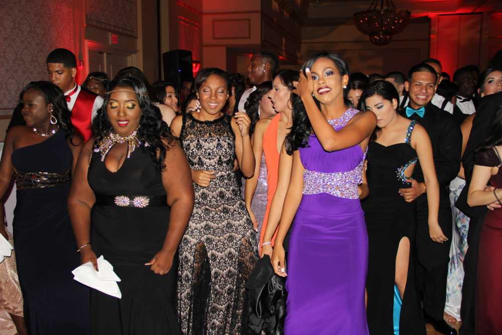Class of 2015 Enjoys Their 'Night to Remember'
