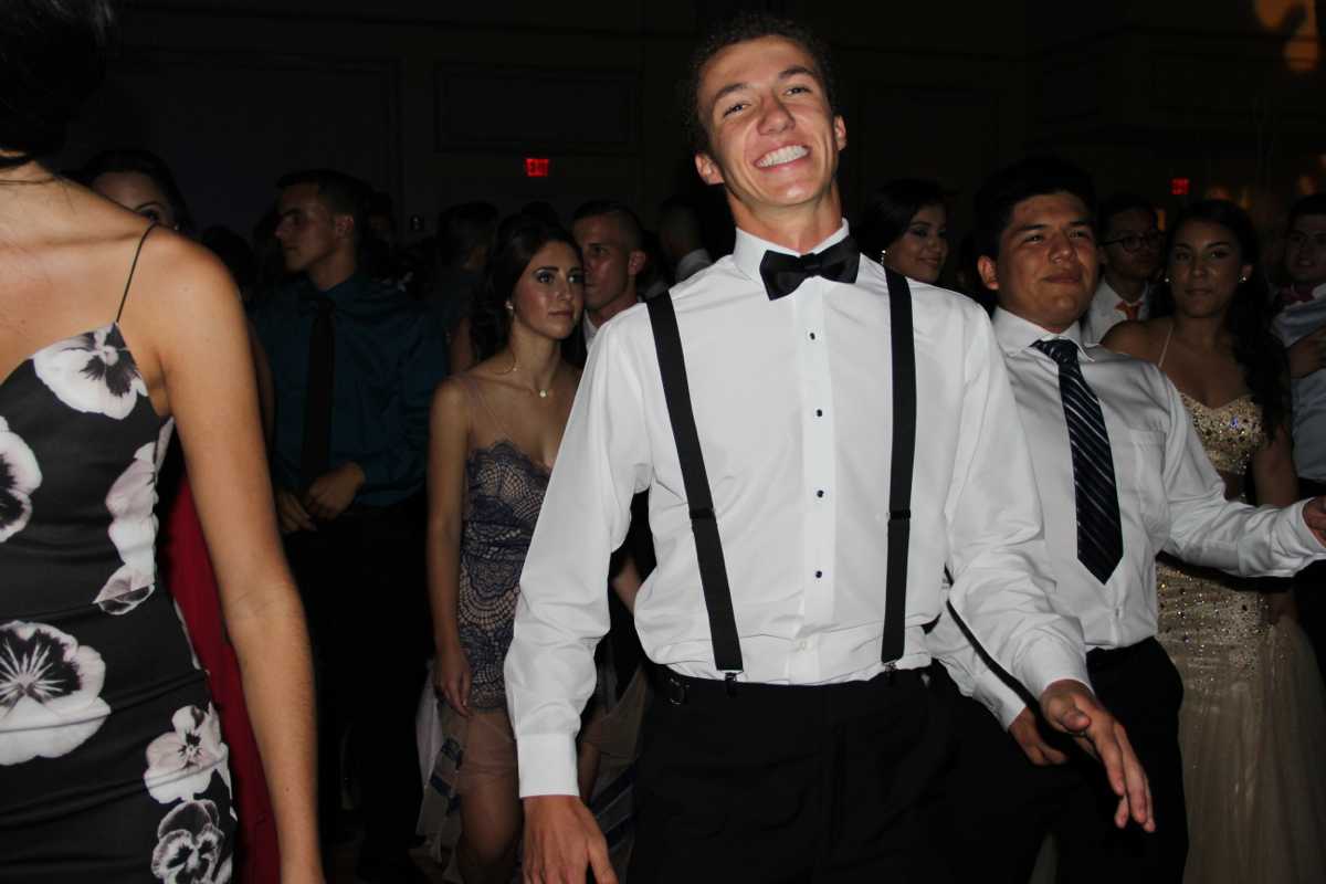 Class of 2015 Enjoys Their 'Night to Remember'