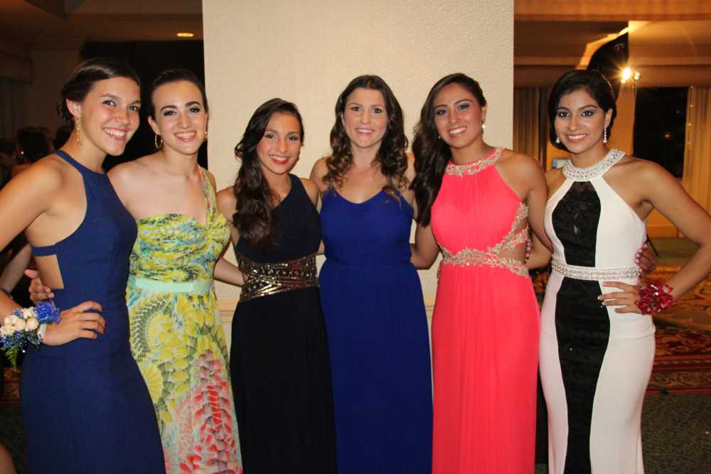 Class of 2015 Enjoys Their 'Night to Remember'