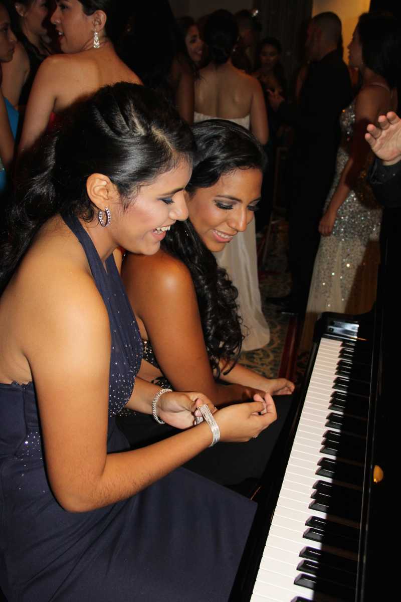 Class of 2015 Enjoys Their 'Night to Remember'