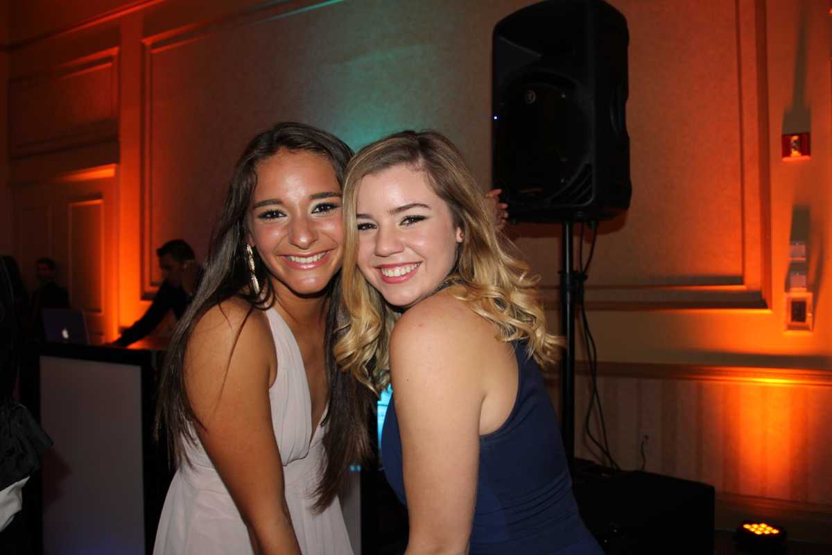 Class of 2015 Enjoys Their 'Night to Remember'